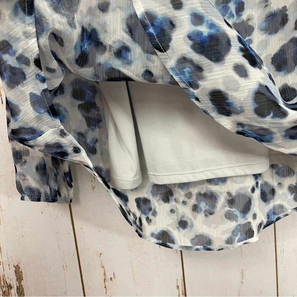 Liz Claiborne, Blue Leopard Sheer Shirt with Under Tank, Size Petite Large - Picture 5 of 6